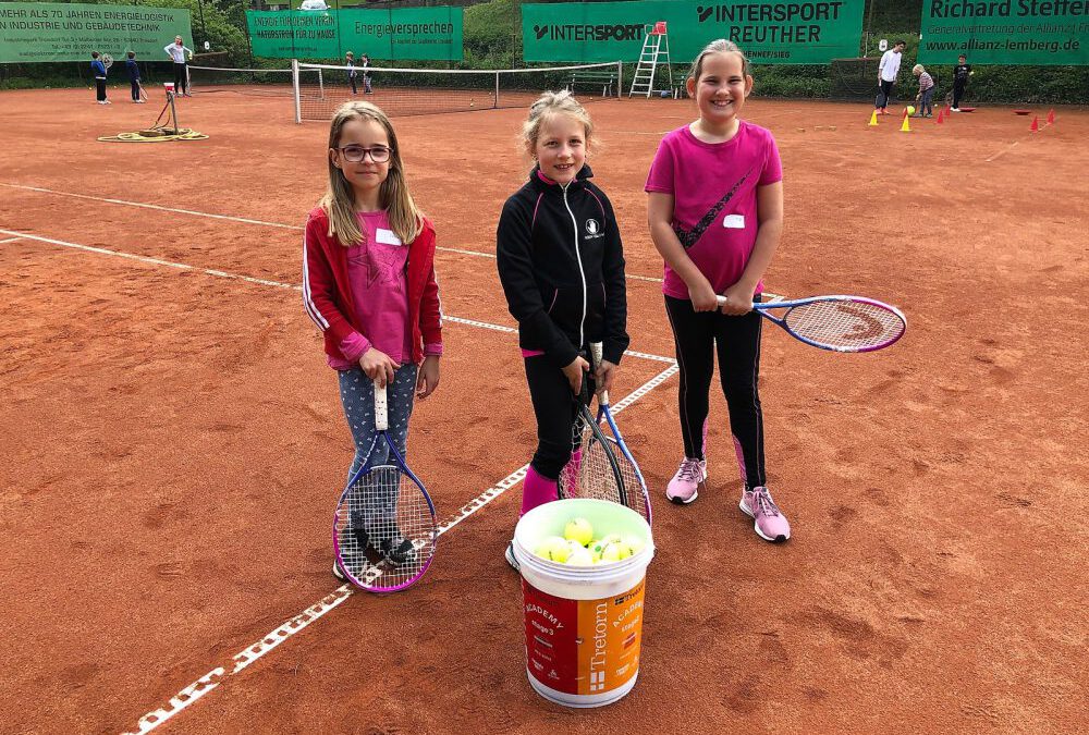 TC Grün-Weiss Hennef: Kids schnuppern Tennis-Luft